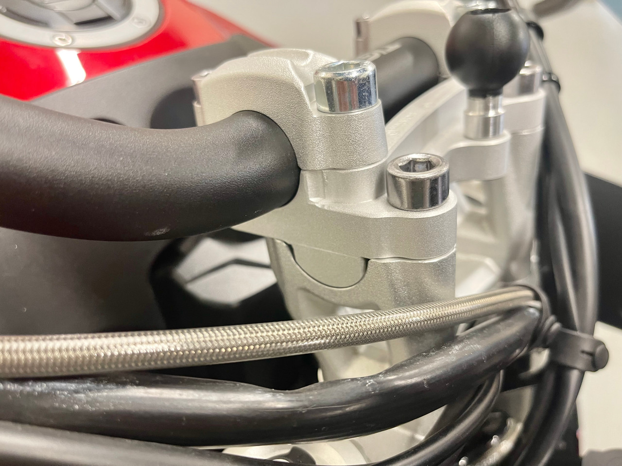 Handlebar Risers Tour W/Ram Ball Silver Tri